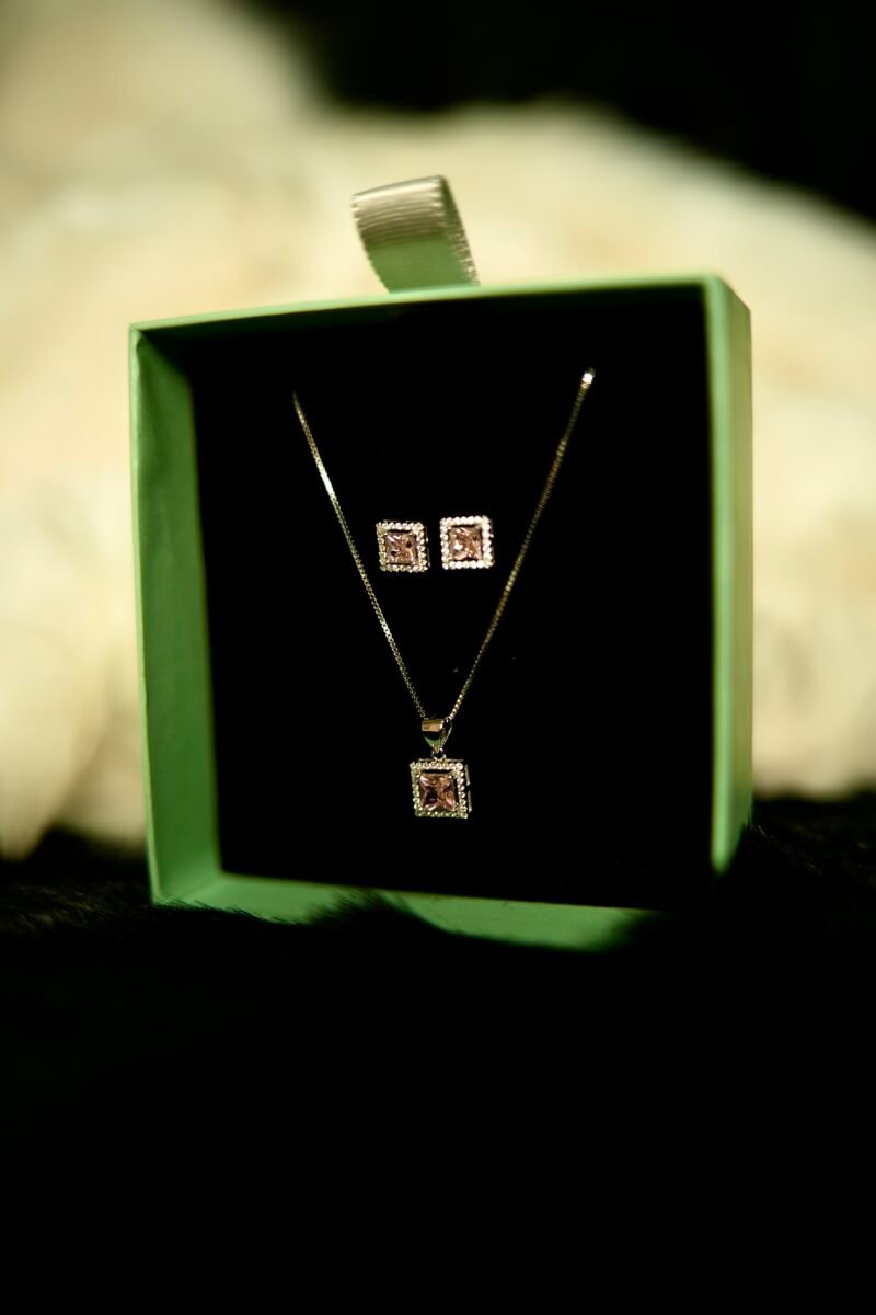 Pure 925 silver Zircon pink pendant and earring set