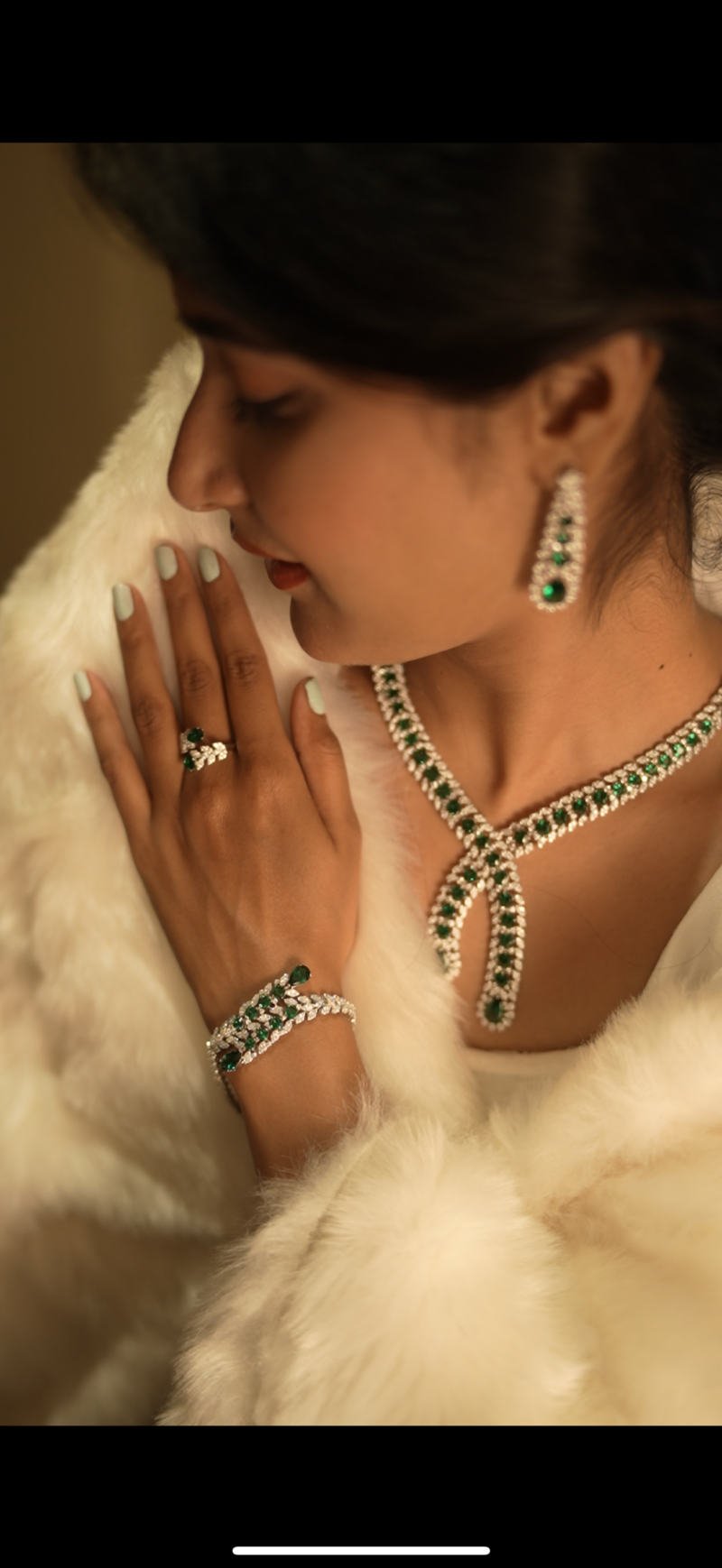 Pure 925 silver Regal Emerald Ensemble – Necklace, Earrings, Bracelet & Ring Set